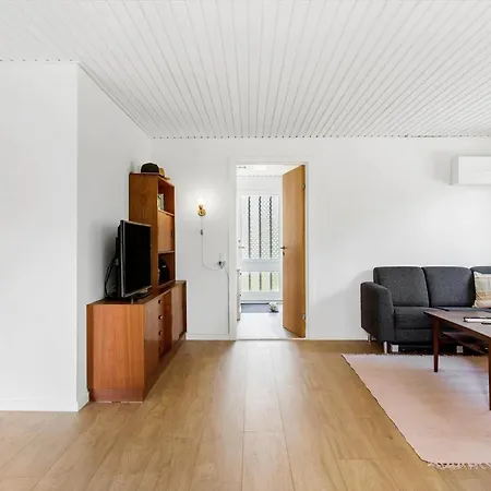 M325-vaeggerlose-stolt-henriksvej-73 * Bøtø By